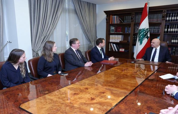 عون: التفاوض تتولاه السلطات اللبنانية وحدها