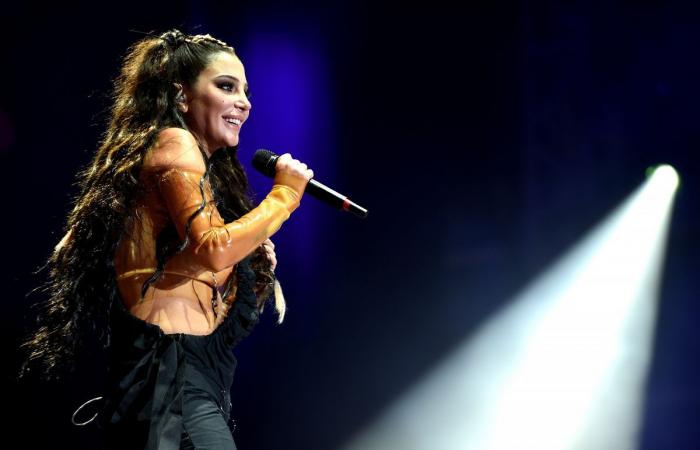 أصيب بشلل.. فنانة شابة تكشف عن أمر خطير حصل معها خلال عملية طبية!