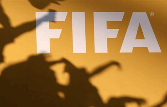 الفيفا يتجه لإلزام الفرق بإشراك لاعب شاب محلي في المباريات
