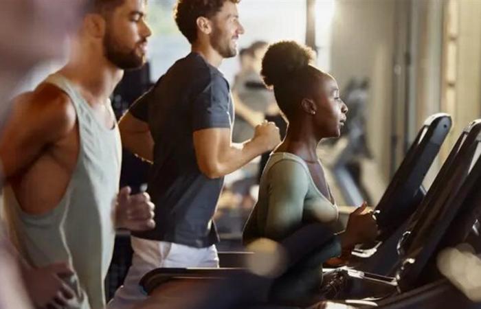 هل يكون توقيت تناول البروتين مؤثراً على بناء العضلات؟