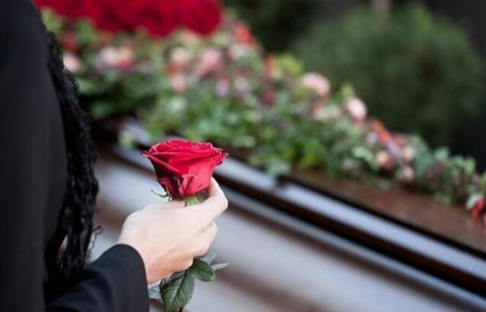 قلّل إطلالاته العلنيّة بعد إصابته بـ"كورونا"... الموت يُغيّب فناناً أجنبيّاً قديراً (صورة)