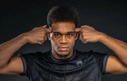 استثمار جديد لرونالدو... انضمام موهبة صاعدة إلى منظمة "واو إف سي"