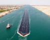 مصر : تخفيضات للسفن العالقة في قناة السويس