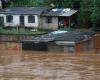 فيديو لانهيار جسر والناس فوقه بسبب الفيضانات في البرازيل