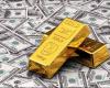 تراجع الدولار وارتفاع الذهب إلى أعلى مستوى في شهر