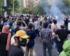 بالفيديو ـ تجدد الاحتجاجات في شوارع إيران ليلاً: “حرّية والموت لخامنئي”
